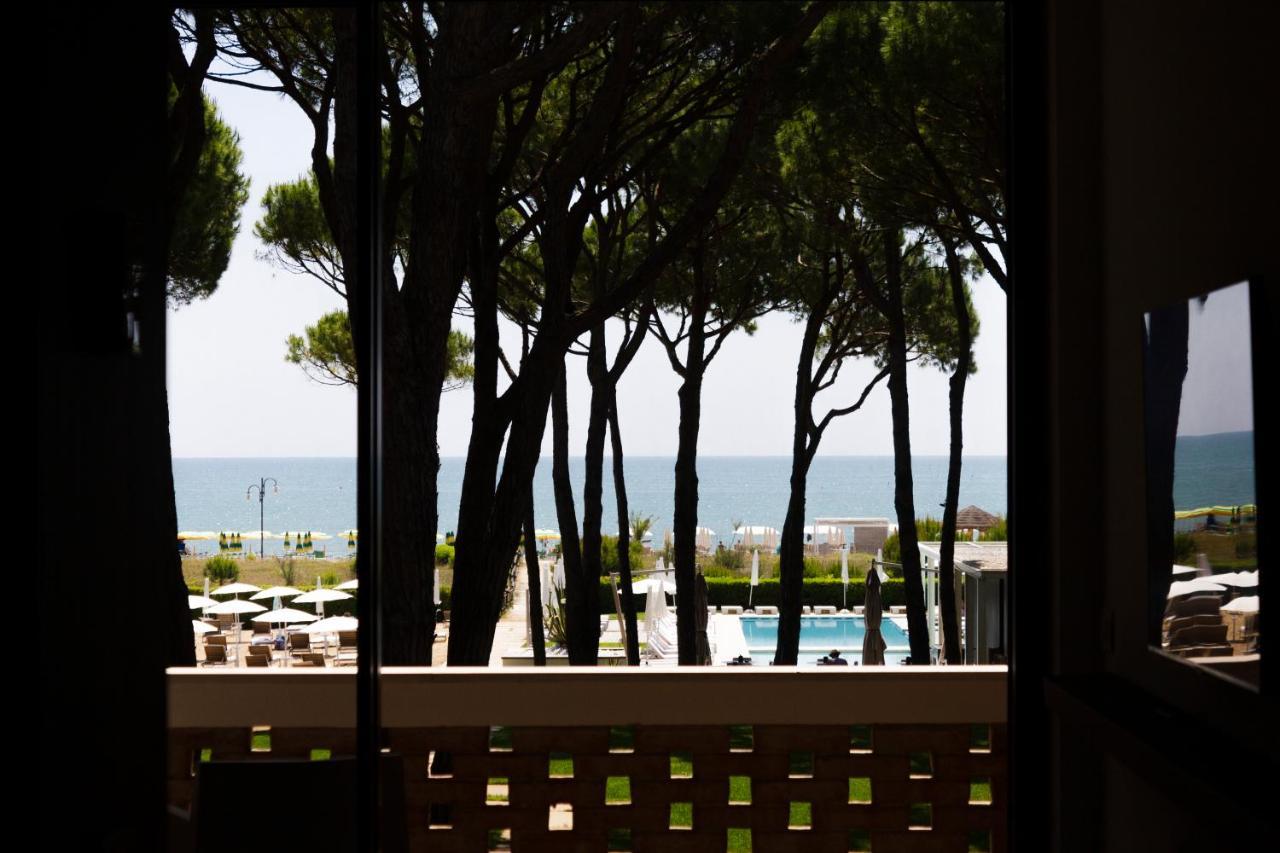 Hotel Mediterraneo Suite&Residence Лидо-ди-Езоло Экстерьер фото