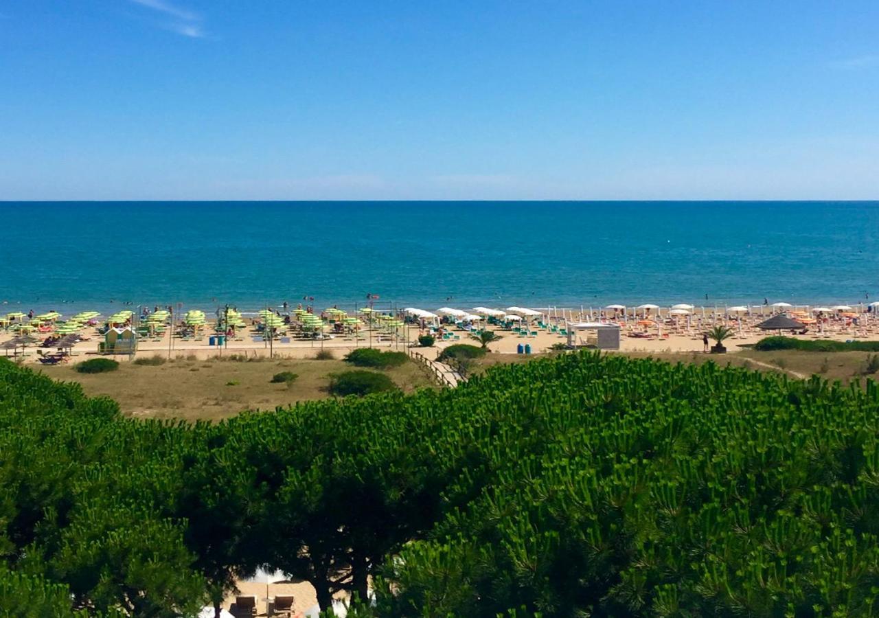 Hotel Mediterraneo Suite&Residence Лидо-ди-Езоло Экстерьер фото