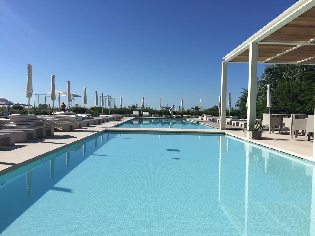 Hotel Mediterraneo Suite&Residence Лидо-ди-Езоло Экстерьер фото